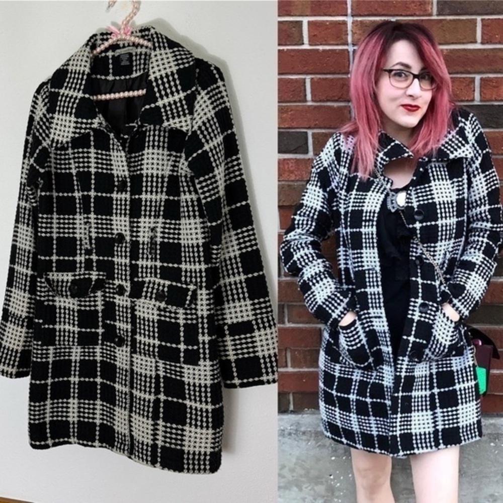 Body Centeal black and white tweed peacoat size Large